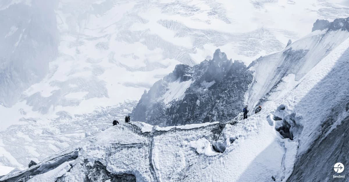 trek-to-the-summit-of-fansipan-indochinas-roof